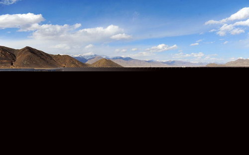 Solar power plant built in Tibet