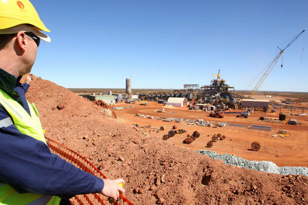 Business holds up for Minmetals arm
