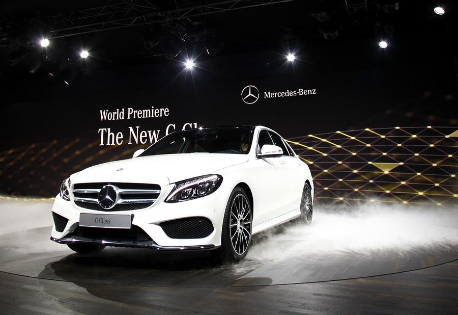 Detroit auto show premiere showroom