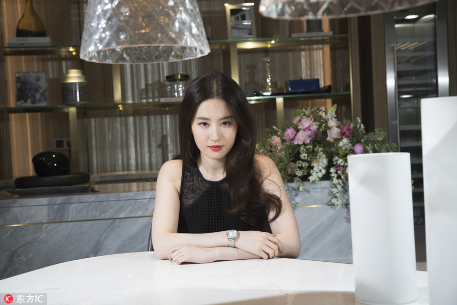 Fashion icon Liu Yifei poses for fashion magazine