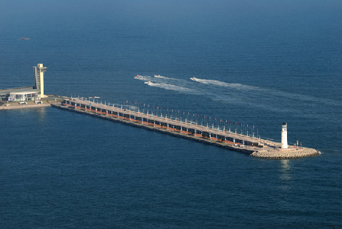 Sailing City - Qingdao