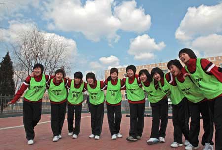Female pilots to make debut in historic parade