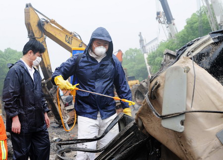 Death toll of viaduct collapse rises to 9