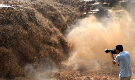 Yellow River turns yellower
