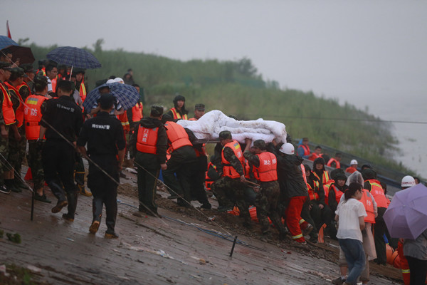 Hundreds remain missing