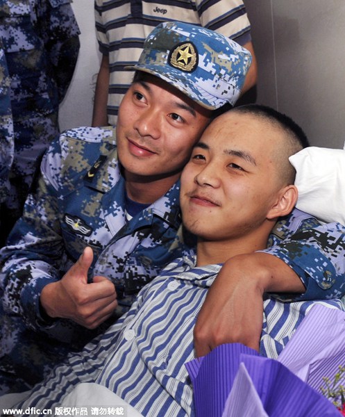 Stories of survivors in <EM>Eastern Star</EM> disaster