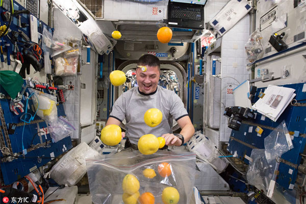 What do astronauts eat in space？