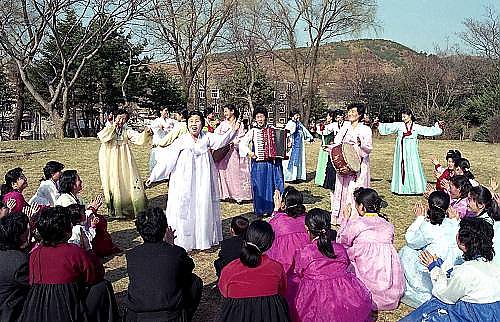 朝鮮非物質(zhì)文化遺產(chǎn)清單制定培訓班在平壤舉辦