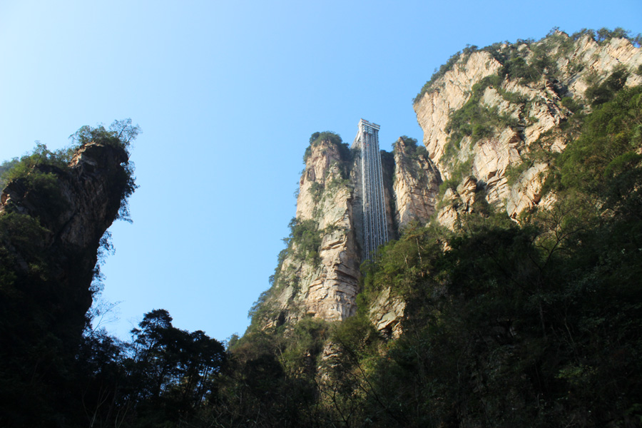 Diplomats explore ancient Hunan province