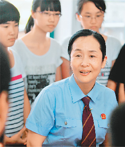 福建省南平市延平區(qū)法院少年庭庭長(zhǎng)詹紅荔：“折翼天使”的法官媽媽