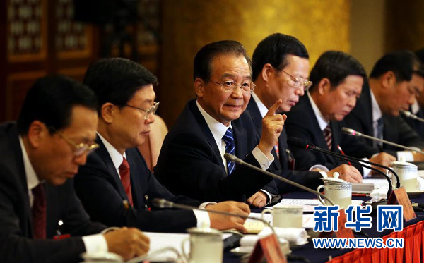 胡錦濤、溫家寶分別參加江蘇、天津代表團(tuán)討論