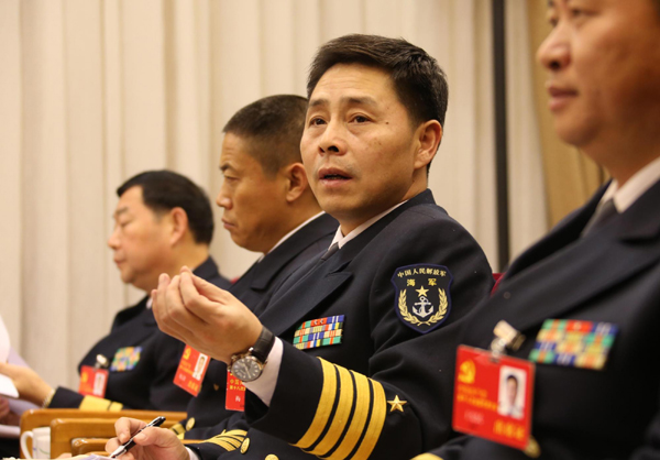 十八大解放軍代表熱議國防和軍隊建設(shè)科學(xué)發(fā)展新變化