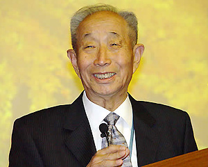 2003年國家最高科學(xué)技術(shù)獎獲獎人劉東生