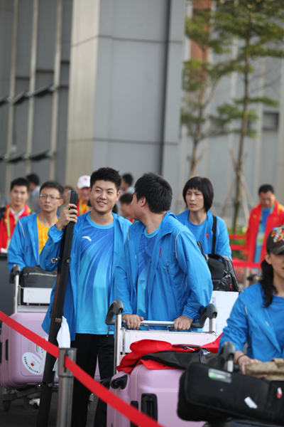 中國臺球隊(duì)抵達(dá)廣州亞運(yùn)會(huì)運(yùn)動(dòng)員村
