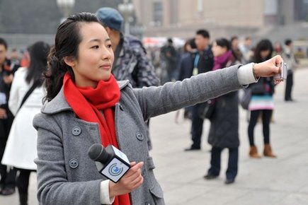 2010兩會(huì)：女記者身影