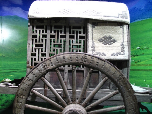 網(wǎng)絡(luò)媒體看內(nèi)蒙古活動(dòng)走進(jìn)科爾沁博物館。