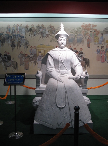 網(wǎng)絡(luò)媒體看內(nèi)蒙古活動(dòng)走進(jìn)科爾沁博物館。