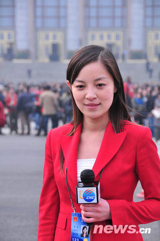2010兩會：女記者身影
