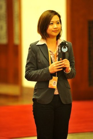 2010兩會(huì)：女記者身影