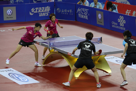 乒乓球女子雙打決賽中國(guó)隊(duì)險(xiǎn)勝