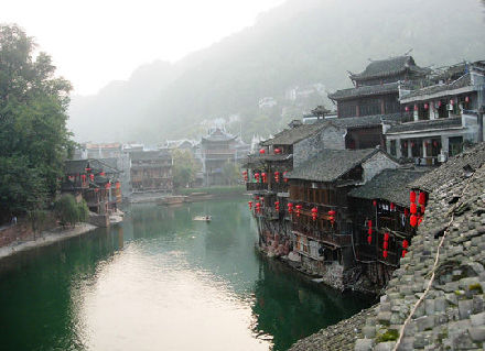 暢游鳳凰古城 說古城旅游八大浪漫事件