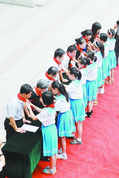 紅云圖書(shū)室·關(guān)愛(ài)農(nóng)民工子女志愿服務(wù)行動(dòng)走進(jìn)山西