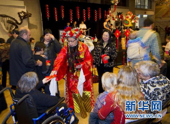 加拿大安大略皇家博物館辦廟會迎春節(jié)