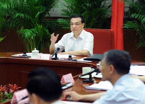 把保障房建設(shè)這項重大民生和發(fā)展工程辦實辦好