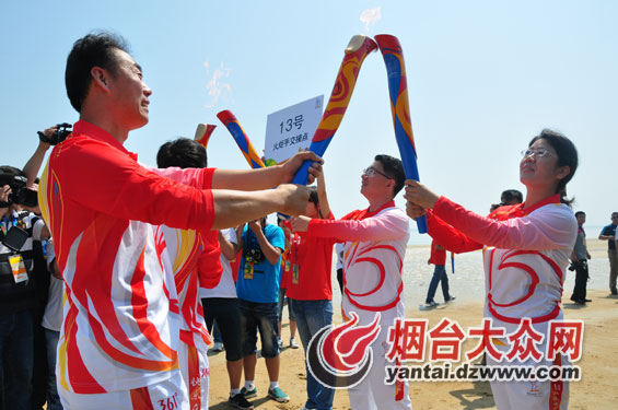 亞沙會(huì)火炬今日在煙臺(tái)傳遞 奧運(yùn)冠軍邢傲偉第一棒