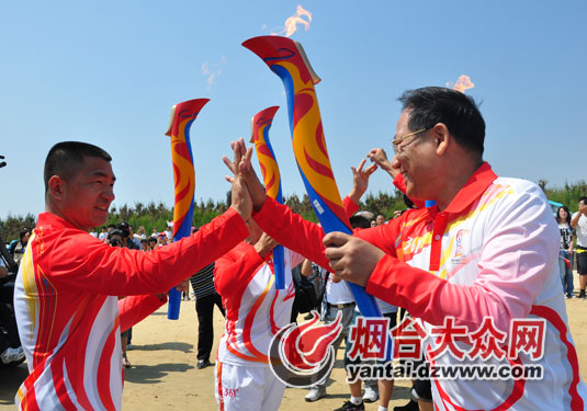 亞沙會(huì)火炬今日在煙臺(tái)傳遞 奧運(yùn)冠軍邢傲偉第一棒