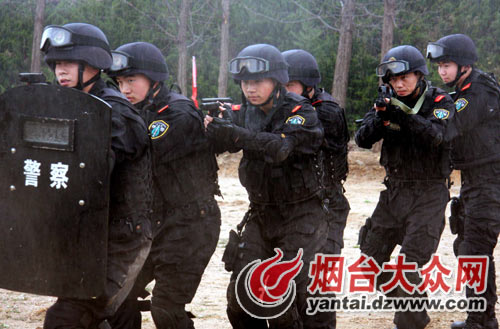 煙臺武警苦練硬功 為海陽亞沙會保駕護航