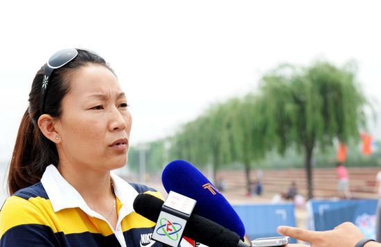 殷劍擔(dān)任解說析奧運(yùn)帆板形勢 談愛女感嘆做母親不易