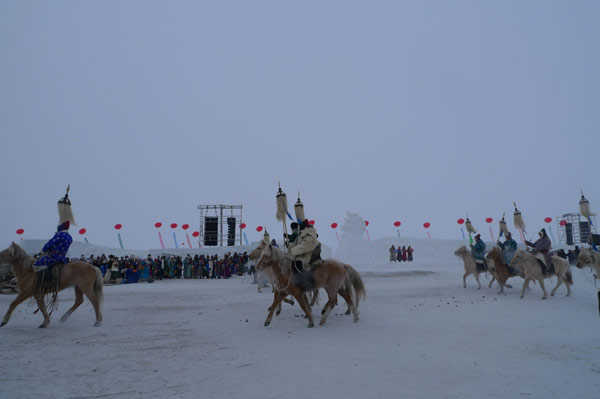 2012內(nèi)蒙古冬季那達慕文化節(jié)激情上演