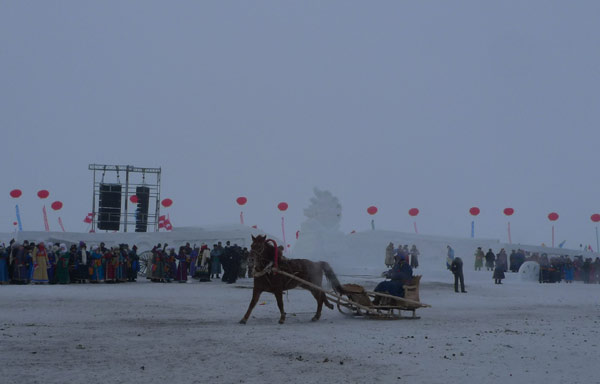 2012內(nèi)蒙古冬季那達慕文化節(jié)激情上演