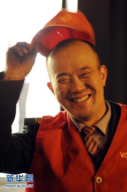 一個(gè)義務(wù)修車師傅26年的風(fēng)雨堅(jiān)守