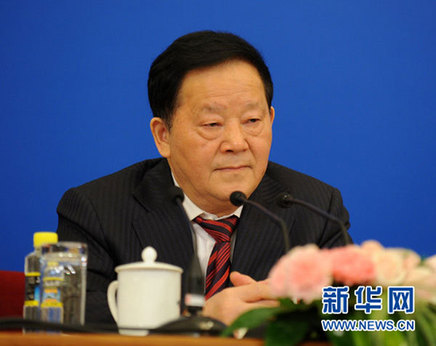 委員參加全國(guó)政協(xié)十一屆四次會(huì)議記者會(huì)