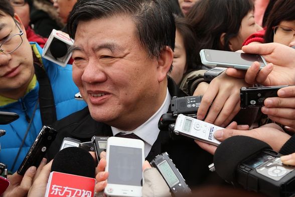 iPhone受寵！看看兩會記者的采訪工具