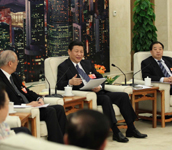 習(xí)近平分別參加香港代表團(tuán)、澳門(mén)代表團(tuán)審議