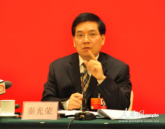 秦光榮：深入群眾魚得水 脫離群眾樹斷根