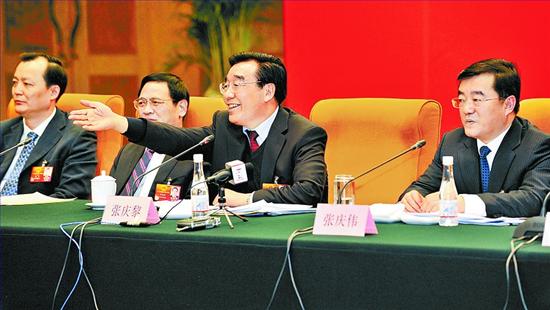 兩會(huì)看點(diǎn)：部長(zhǎng)公開(kāi)道歉 多地新省長(zhǎng)亮相回應(yīng)熱點(diǎn)