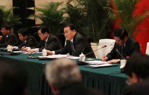 李長春參加四川團(tuán)審議 肯定災(zāi)后恢復(fù)重建成就