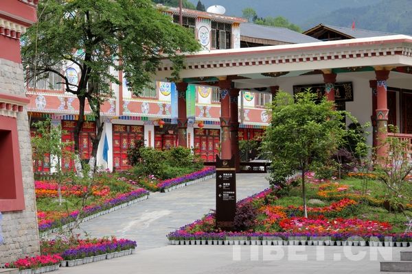 四川阿壩三江：從殘垣斷壁到水鄉(xiāng)藏寨