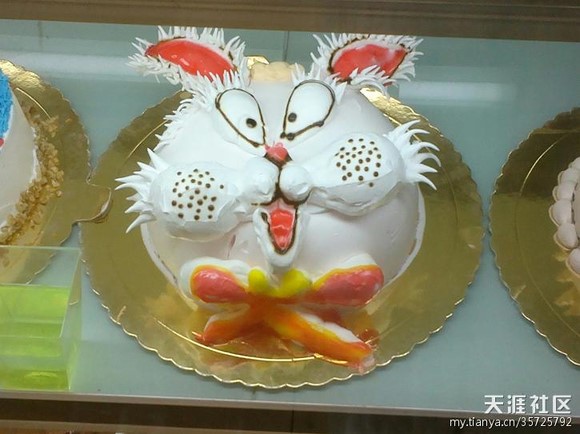 吃蛋糕毀三觀 真特么坑死爹??！