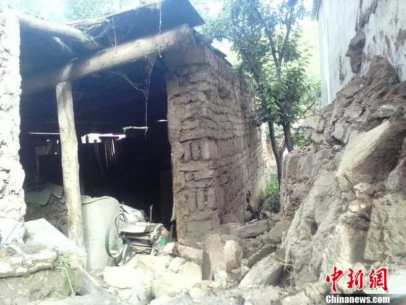 直擊甘肅岷縣梅川地震現(xiàn)場(chǎng)