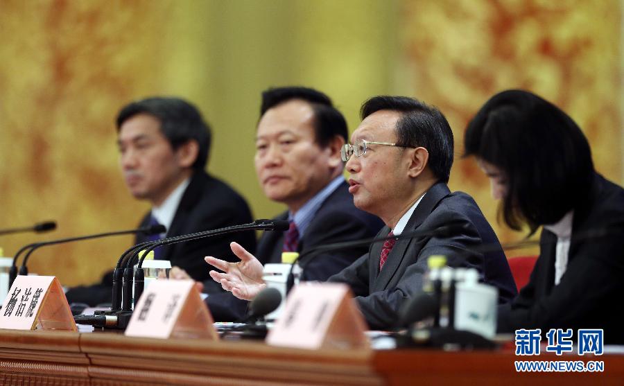 外交部長(zhǎng)楊潔篪答記者問(wèn)