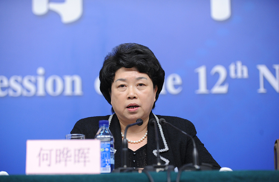 全國人大常委會副秘書長何曄暉