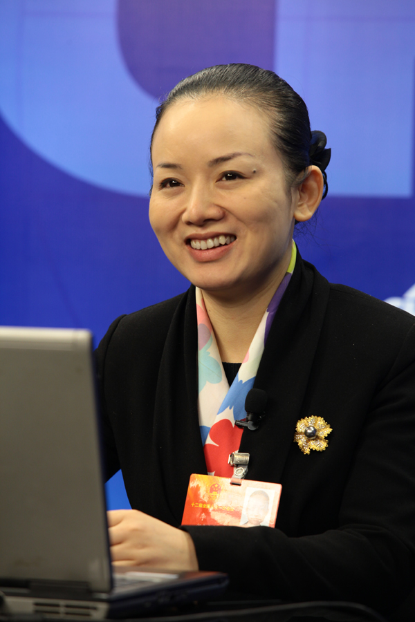 湖南省懷化市市長(zhǎng)李暉接受中國(guó)日?qǐng)?bào)網(wǎng)專(zhuān)訪(fǎng)