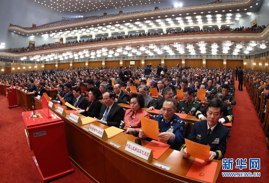 十二屆全國人大一次會議舉行第六次全體會議