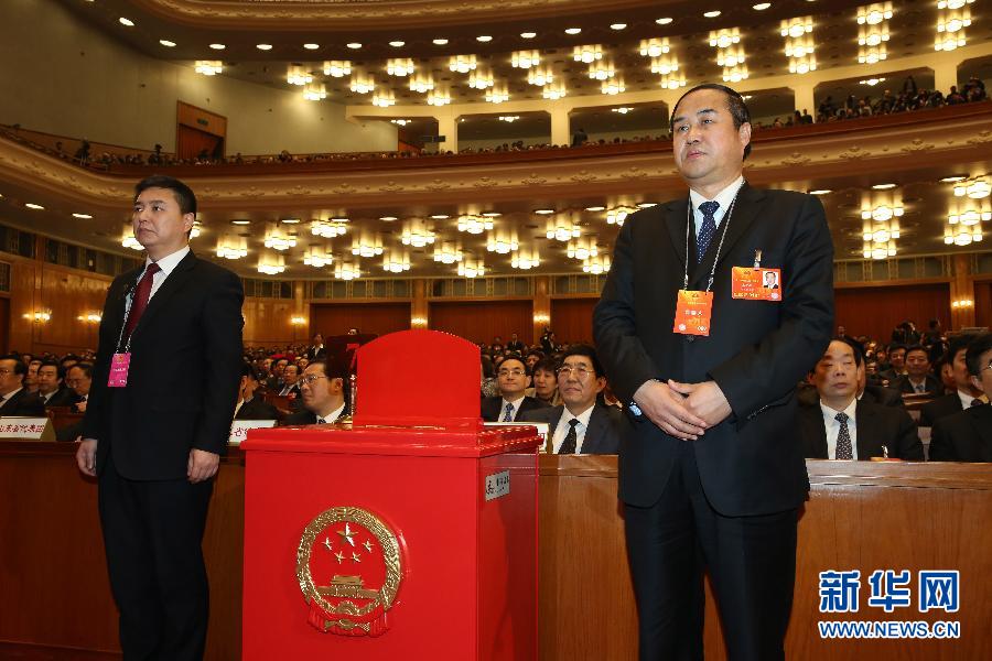 十二屆全國(guó)人大一次會(huì)議舉行第六次全體會(huì)議