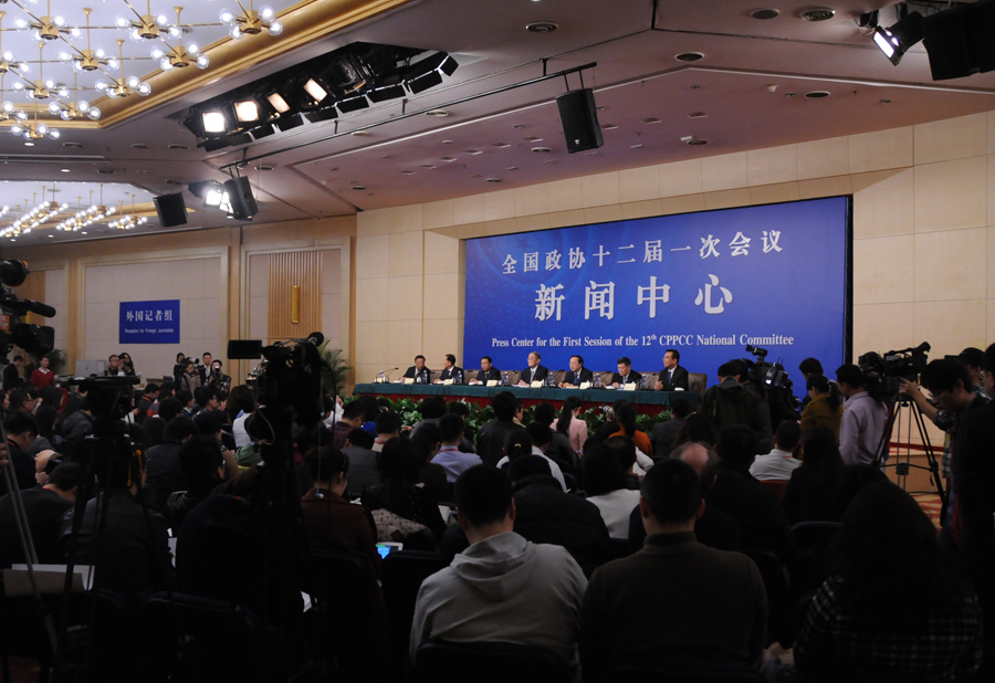 全國政協(xié)十二屆一次會(huì)議第二場記者會(huì)